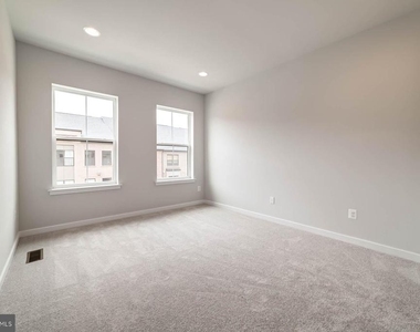 6227 Almerico Place - Photo Thumbnail 47