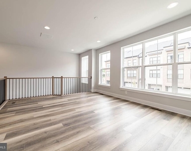 6227 Almerico Place - Photo Thumbnail 23