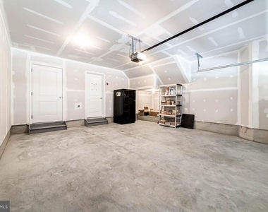 6227 Almerico Place - Photo Thumbnail 79