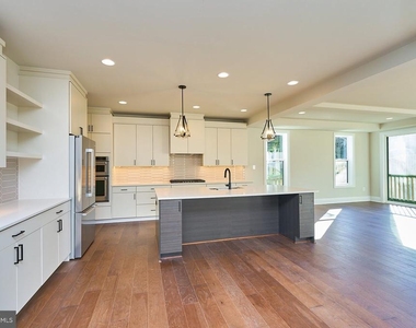 6845 Churchill Road - Photo Thumbnail 7