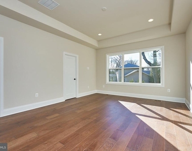 6845 Churchill Road - Photo Thumbnail 18