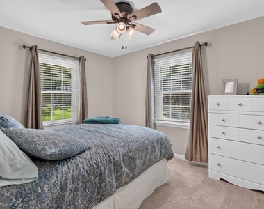 7331 Rolling Oak Lane - Photo Thumbnail 16