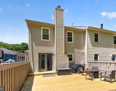 7331 Rolling Oak Lane - Photo Thumbnail 26