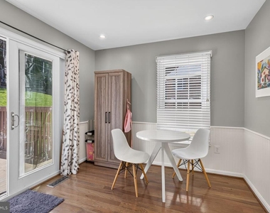 7331 Rolling Oak Lane - Photo Thumbnail 10