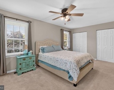 7331 Rolling Oak Lane - Photo Thumbnail 19