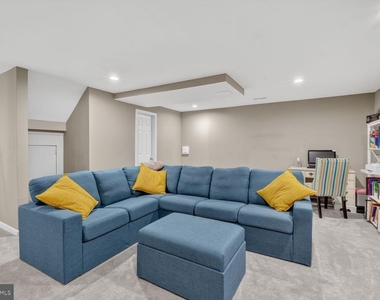 7331 Rolling Oak Lane - Photo Thumbnail 22