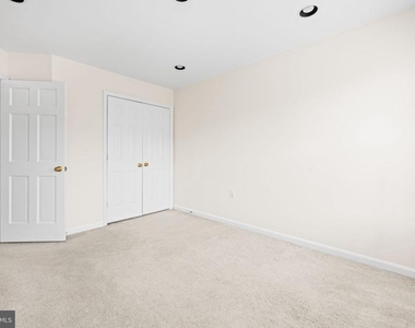 2902 Jessica Court - Photo Thumbnail 43