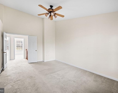 2902 Jessica Court - Photo Thumbnail 32