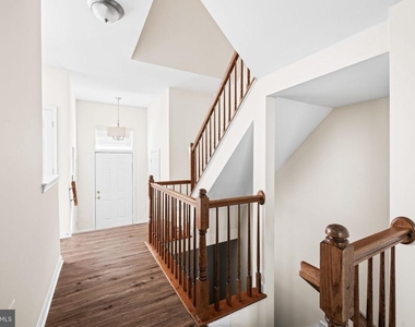 2902 Jessica Court - Photo Thumbnail 24