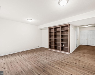 2902 Jessica Court - Photo Thumbnail 47
