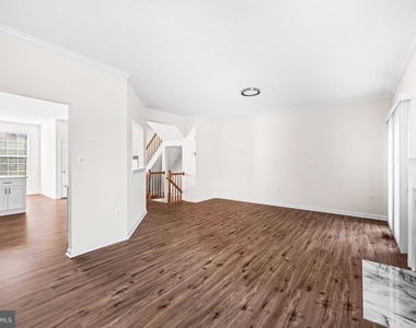 2902 Jessica Court - Photo Thumbnail 23