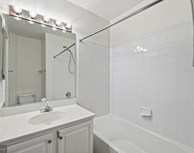 11876 Breton Court - Photo Thumbnail 16