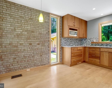 6030 Berwynd Road - Photo Thumbnail 17
