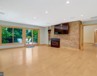 6030 Berwynd Road - Photo Thumbnail 9