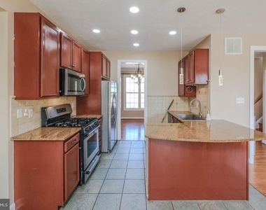 109 Kabardin Court - Photo Thumbnail 11