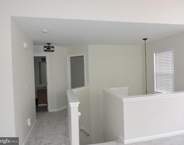 207c Fernwood Place - Photo Thumbnail 3