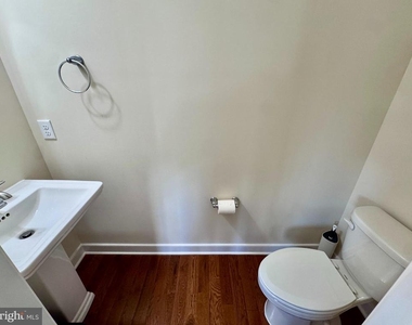 1008 Wicklow Drive - Photo Thumbnail 14