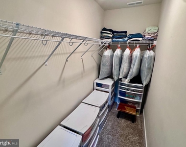1008 Wicklow Drive - Photo Thumbnail 18