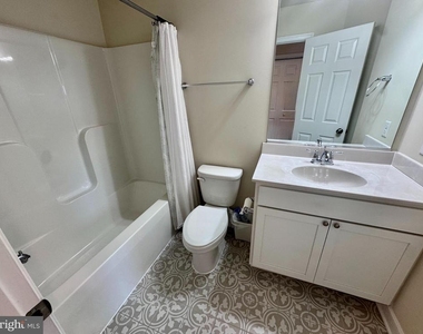 1008 Wicklow Drive - Photo Thumbnail 23