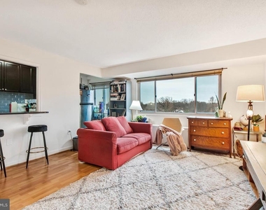 2500 N Van Dorn Street - Photo Thumbnail 2
