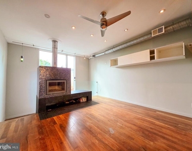536 E Glendale Avenue - Photo Thumbnail 10