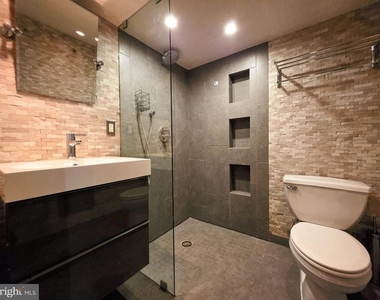 536 E Glendale Avenue - Photo Thumbnail 20