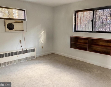 1573 N Colonial Terrace - Photo Thumbnail 12