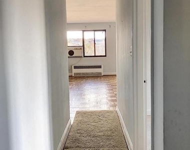 1573 N Colonial Terrace - Photo Thumbnail 2