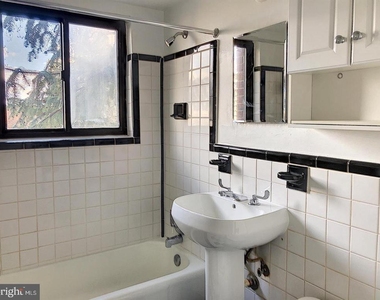 1573 N Colonial Terrace - Photo Thumbnail 16