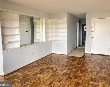 1573 N Colonial Terrace - Photo Thumbnail 6