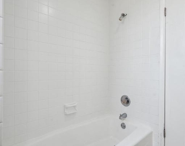 2201 S Hicks Street - Photo Thumbnail 21