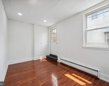 2201 S Hicks Street - Photo Thumbnail 7