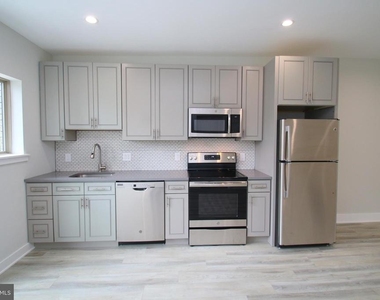 3718 Haverford Avenue - Photo Thumbnail 4