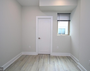 3718 Haverford Avenue - Photo Thumbnail 16