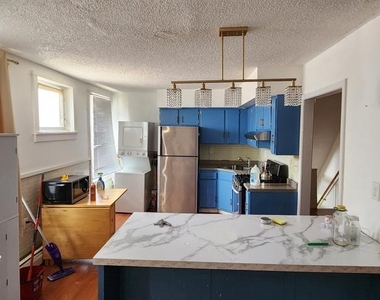 4404 Disston - Photo Thumbnail 6
