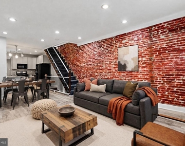 2238 Oakford Street - Photo Thumbnail 3