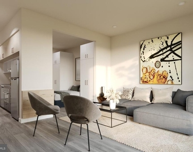 1314 Spring Garden Street - Photo Thumbnail 7