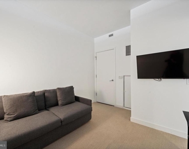 2930 Walnut Street - Photo Thumbnail 25
