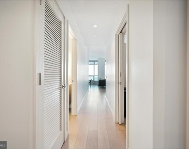 2930 Walnut Street - Photo Thumbnail 8