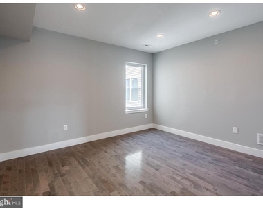 910 N 16th Street - Photo Thumbnail 10