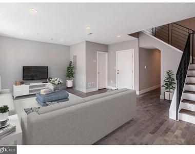 910 N 16th Street - Photo Thumbnail 1