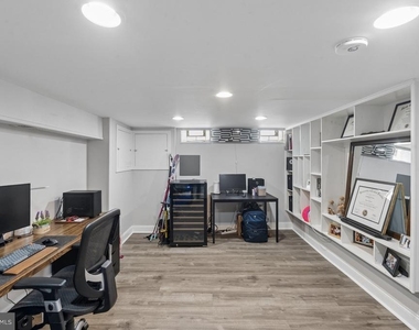 2139 Montrose Street - Photo Thumbnail 18