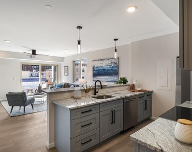 1825 Callowhill Street - Photo Thumbnail 3