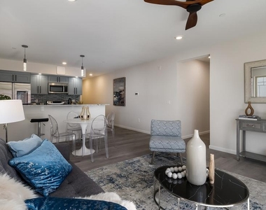 1825 Callowhill Street - Photo Thumbnail 12