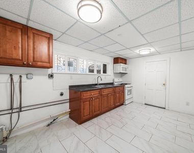 1821 E Sergeant Street - Photo Thumbnail 6