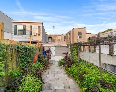 1821 E Sergeant Street - Photo Thumbnail 10