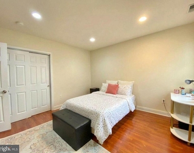 1417 N 17th Street - Photo Thumbnail 10