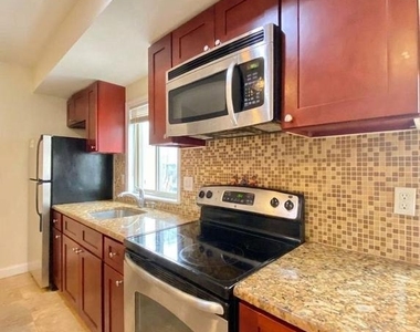 1417 N 17th Street - Photo Thumbnail 2