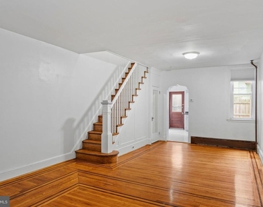 1823 S Hicks Street - Photo Thumbnail 5