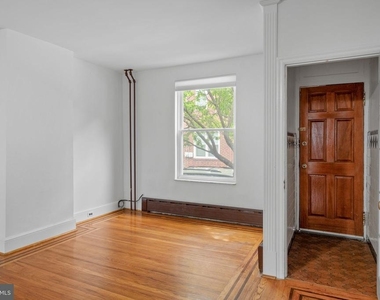 1823 S Hicks Street - Photo Thumbnail 2